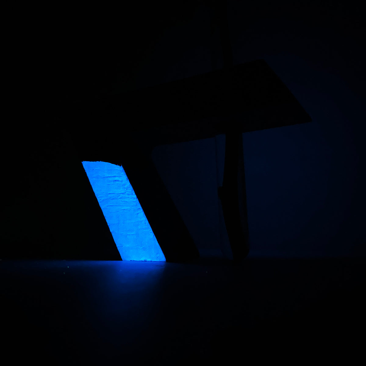 Tapyta švečianti medinė vaza, ąžuolas