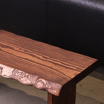 Banguotos formos kavos staliukas, eglė