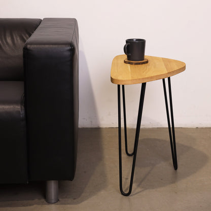 Asimetriškas medinis kavos staliukas, ažuolas